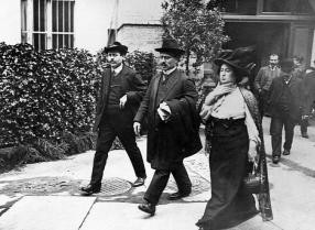 Der Fall Liebknecht Luxemburg Trailer, Kritik, Bilder und Infos zum