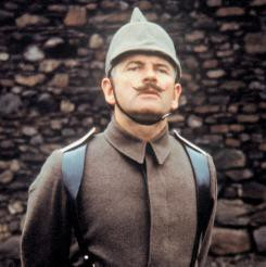 ian holm im westen nichts neues im westen nichts neues trailer kritik bilder und infos ian holm im westen nichts neues im westen nichts neues trailer kritik bilder und infos