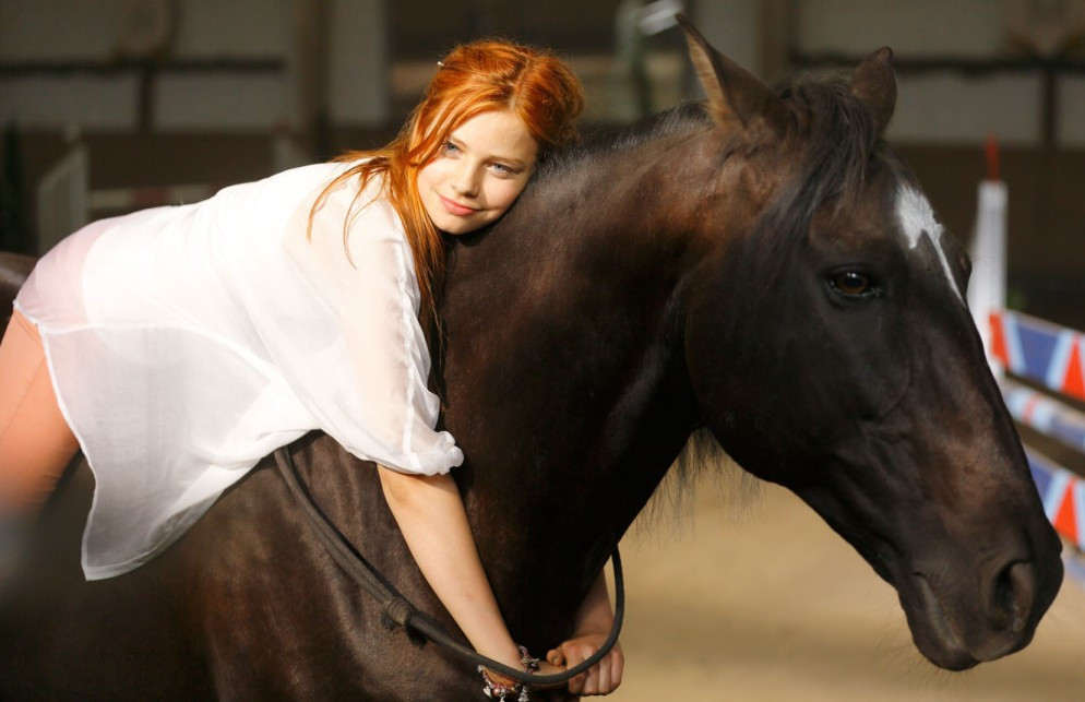 Ostwind - Trailer, Kritik, Bilder und Infos zum Film