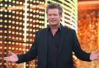 Moderator Oliver Geissen präsentiert in einer neuen 'Chart Show' die beliebtesten Weihnachts-Hits der Frauen und Männer!