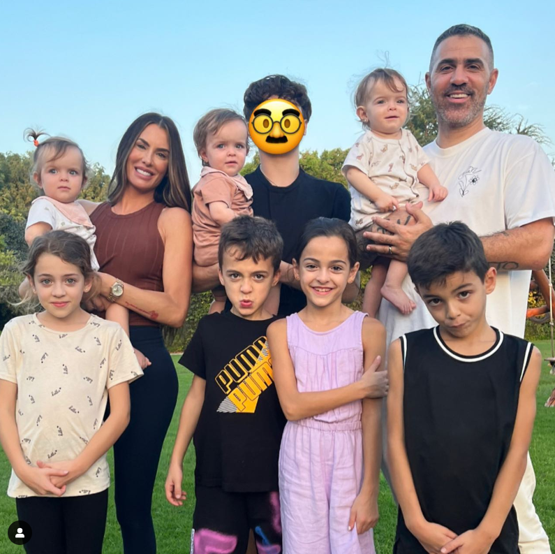 Auf diesem Instagram-Bild zeigt sich Rapper Bushido mit einer Frau und den gemeinsamen Kindern.