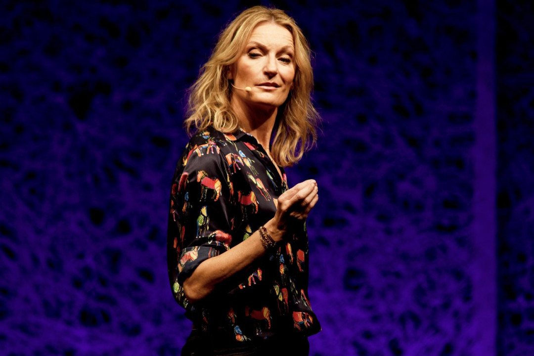 Monika Gruber - BR - TV-Programm Foto & Idee Monika Gruber - BR - TV-Programm Illustration