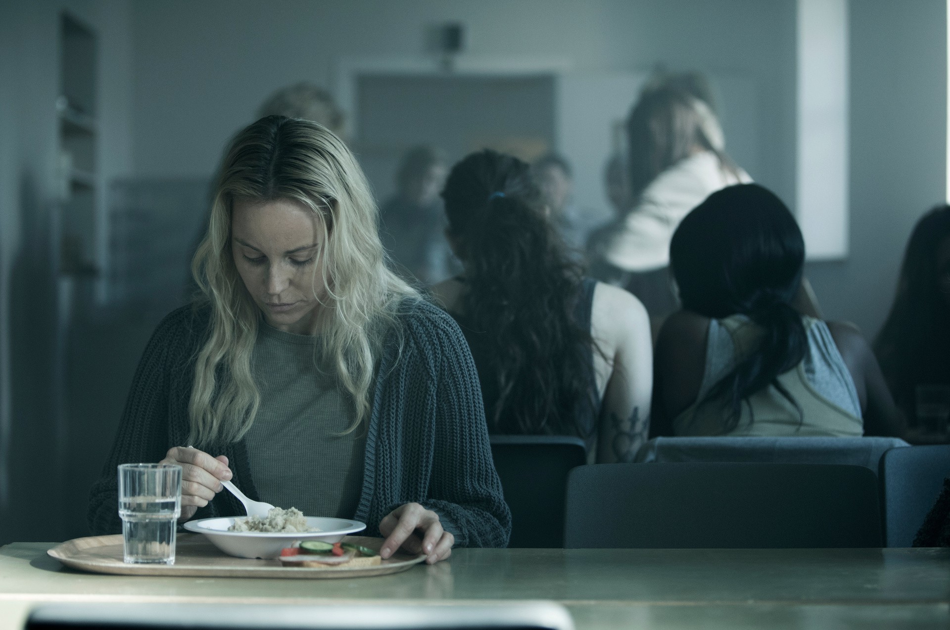 Die Brücke – Transit In Den Tod Hollow Talk